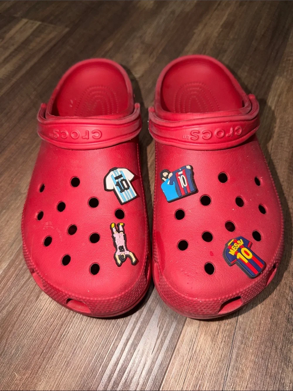 Red Crocs with Messi Jibbits Men Size 9/Womens 11